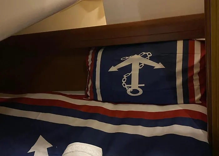 The Magic Of Sleeping On A Sailboat * Βίγκο